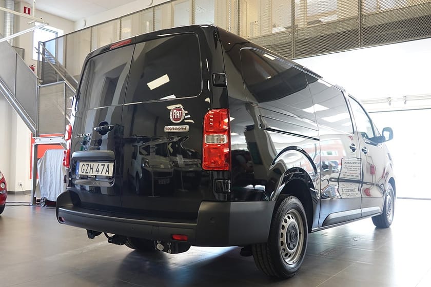 Bild 3 av Fiat Scudo Skåpbil Maxi L3 145HK AT Nordic / Dubbla skjut / Värmare