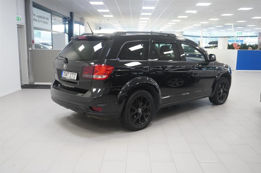 Bild 5 av Fiat Freemont Black Code Alpine 2.0 Multijet 4x4 170 Aut 7-Sits