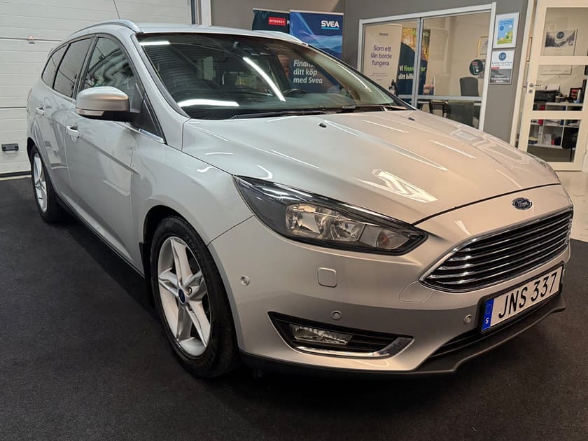 Bild 2 av Ford Focus Kombi 1.0 EcoBoost SelectShift Titanium Euro 6
