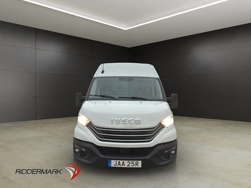 Bild 5 av Iveco Daily 35-140 Van 35 L4H2 2.3JTD FLYTTBIL Värmare 3-Sits Moms