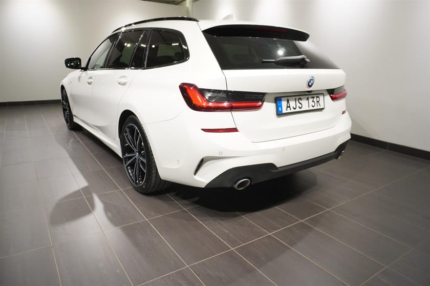 Bild 4 av BMW 330e xDrive Touring M-Sport HiFi Drag PA Rattvärme