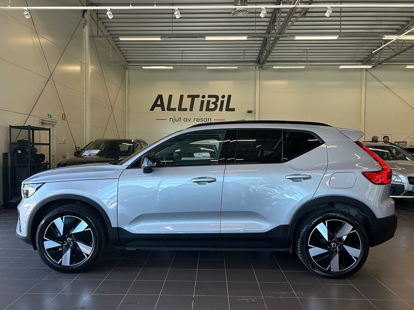 Bild 3 av Volvo XC40 Recharge Extended Range Ultimate Drag/360/Pano/Navi/H&K