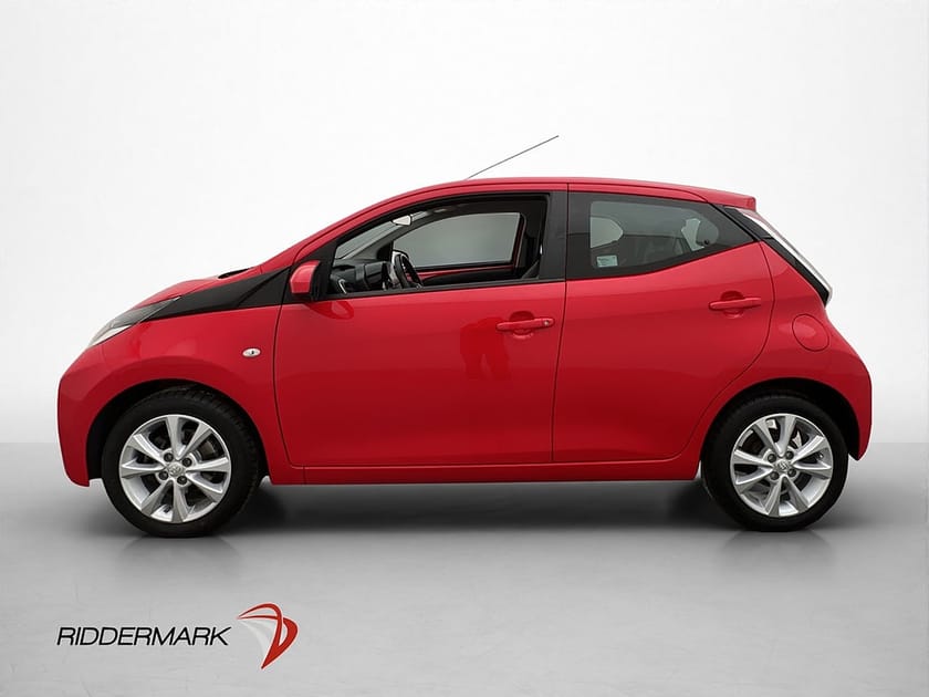 Bild 4 av Toyota Aygo 1.0 VVT-i Manuell 69hk X-PLAY Bluetooth Farthåll