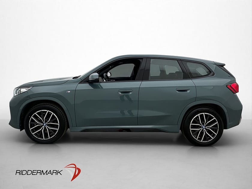 Bild 5 av BMW iX1 xDrive30 M Sport Kamera Drag Alcantara Wide CarPlay