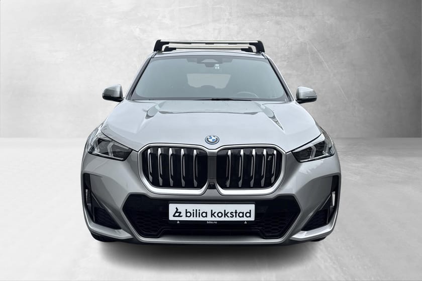 Bilde 2 av BMW iX1 xDrive30 M-Sport,HUD,H.feste,Kamera,Pano,Fully Charged,S+V