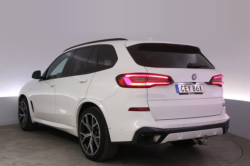 Bild 4 av BMW X5 xDrive45e iPerformance M-sport Komfortstol Pano Laser H/K 360 Drag