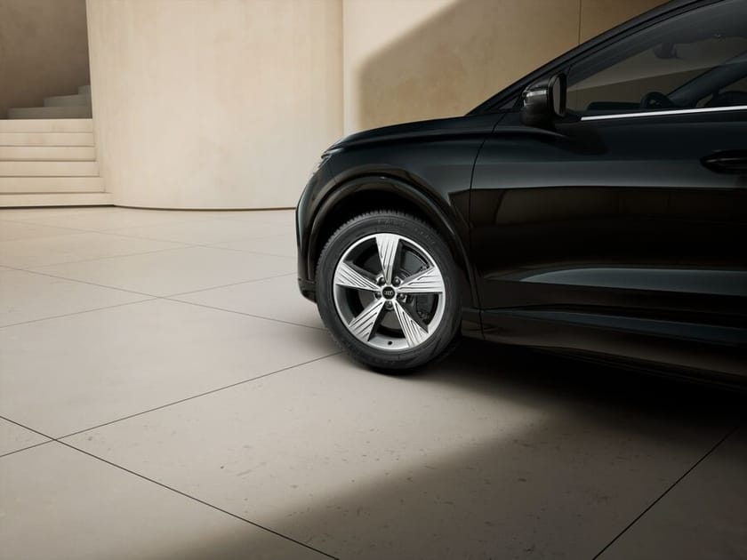 Bild 4 av Audi Q4 e-tron SUV quattro Evolution 220 kW
