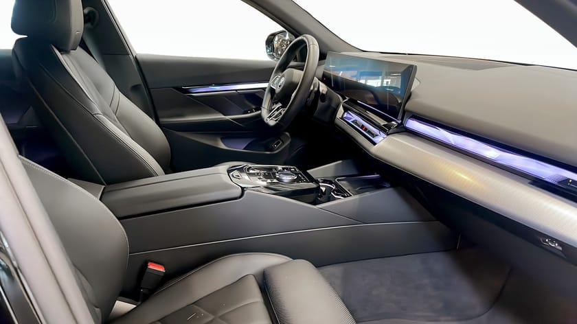 Bild 3 av BMW 530e xDrive Touring Drag H/K Rattvärme M-Sport