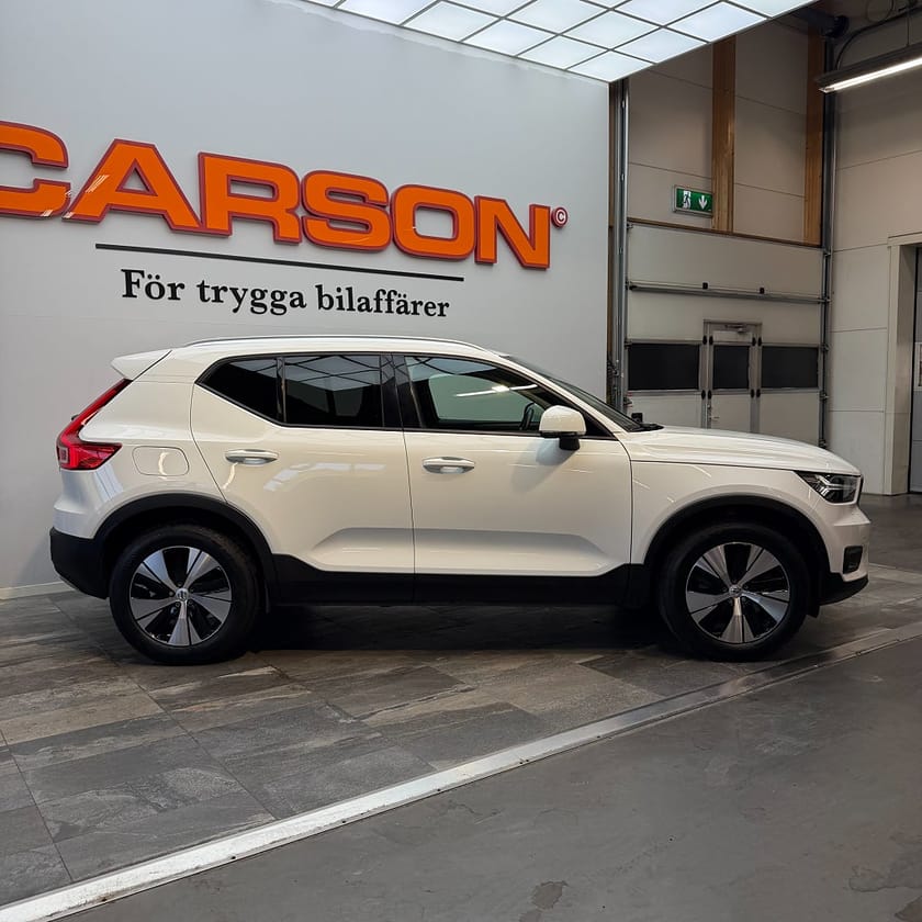 Bild 3 av Volvo XC40 T5 Twin Engine DCT Momentum Advanced Rattvärme Apple