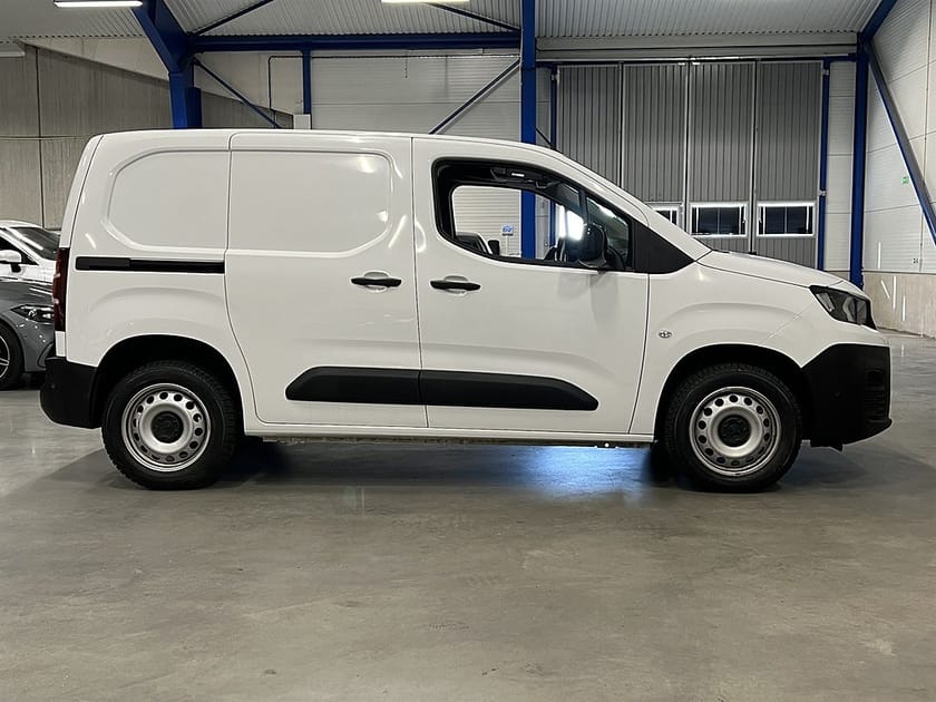 Bild 3 av Peugeot Partner Utökad Last 1.5 130 EAT 130 HK L1 / Leasebar / Drag / Värmare /