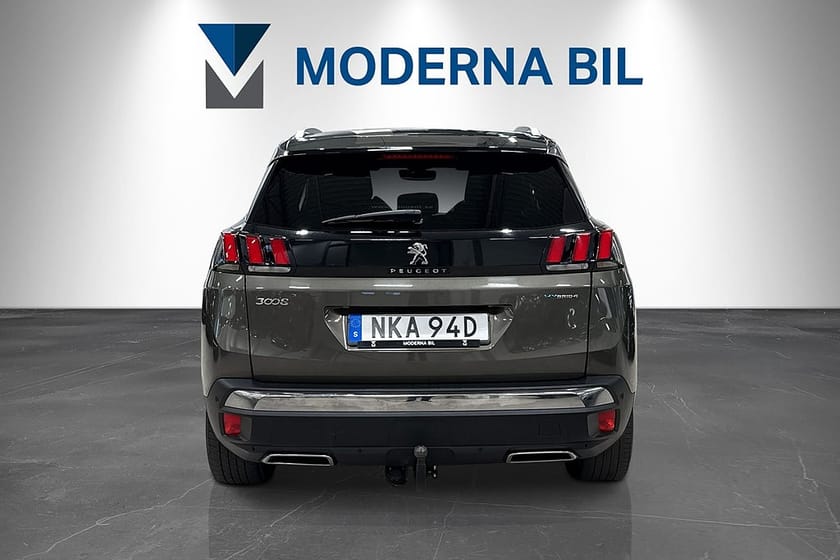 Bild 5 av Peugeot 3008 GT HYBRID4 300hk EAT Moms Drag Adaptiv Cockpit Navi Eu6