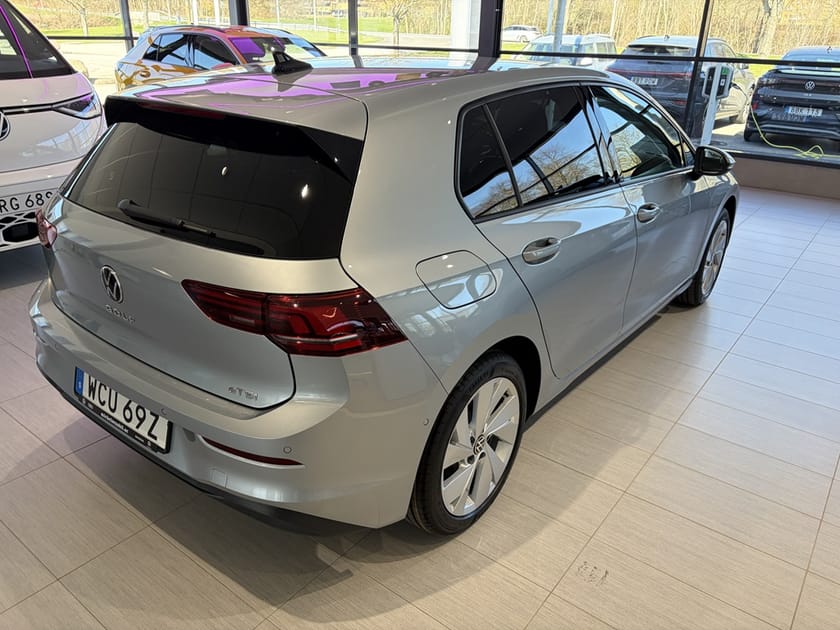 Bild 5 av Volkswagen Golf Life Edition 1.5 eTSI 150 DSG7