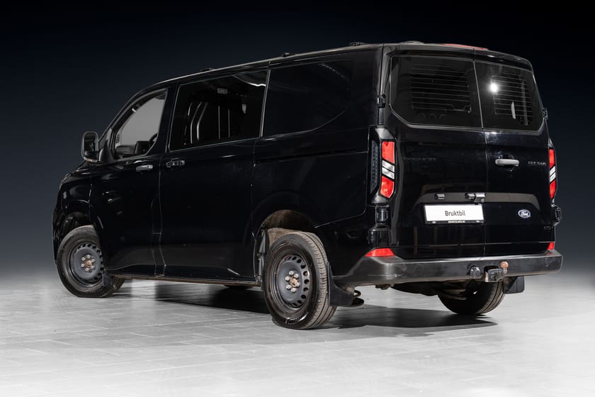 Bilde 5 av Ford Transit Custom 320 AWD Ny olje service Webasto Hengerfeste Ryggekamera ++