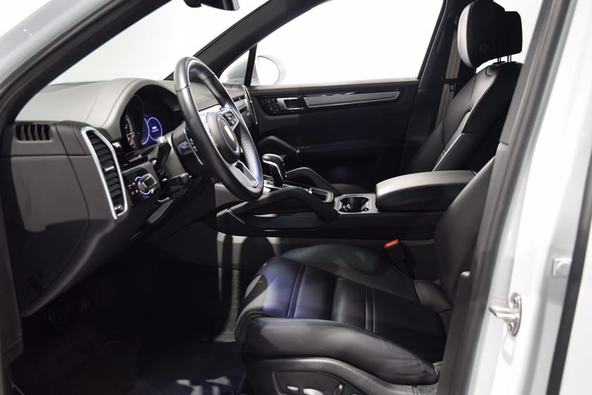 Bild 5 av Porsche Cayenne E-Hybrid Platinum Edition / INKOMMANDE
