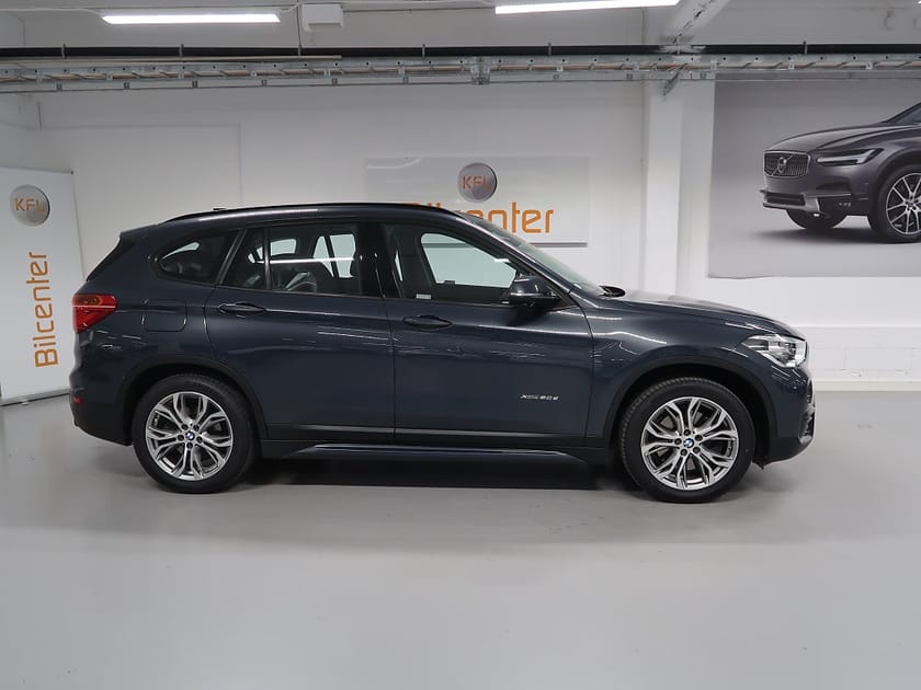 Bild 5 av BMW X1 xDrive20d Sport line V-Däck ingår Drag-Kamera-Keyless-R