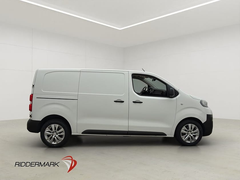 Bild 2 av Peugeot Expert Panel Van L2 177hk Ny-Kamrem Värmare PDC Dragkrok Moms
