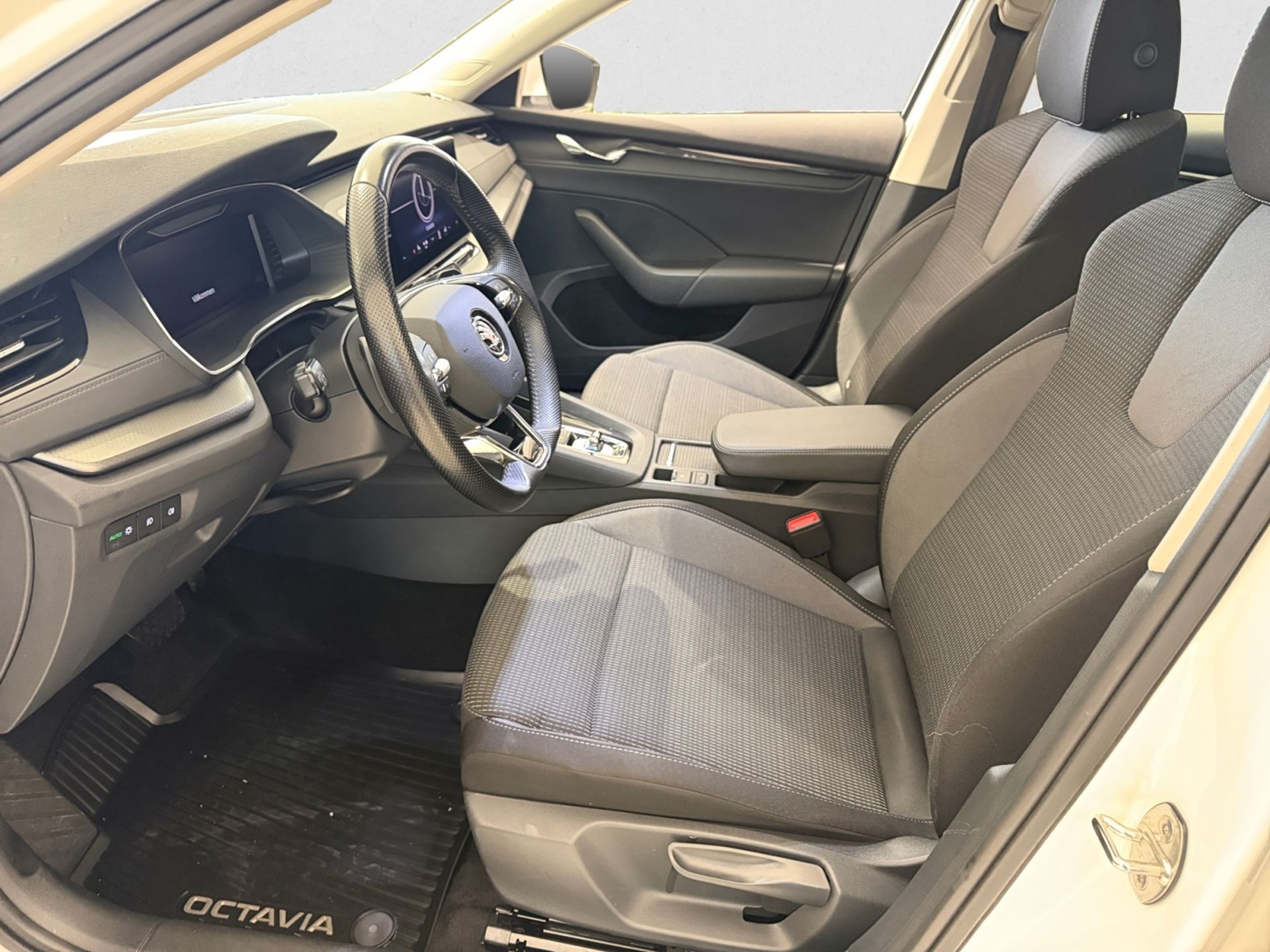 Skoda Octavia COMBI Kombi iV 2024, bild 7/10