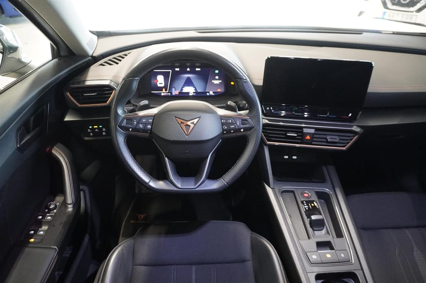 Bild 2 av CUPRA Formentor 1.5 TSI DSG Sekventiell, 150hk, 2023 Drag Backkamera