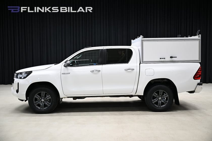 Bild 2 av Toyota Hilux Dubbelhytt 2.4 AWD 150HK Automat|Kåpa|Släde|FjärrstyrdVärmare|Moms