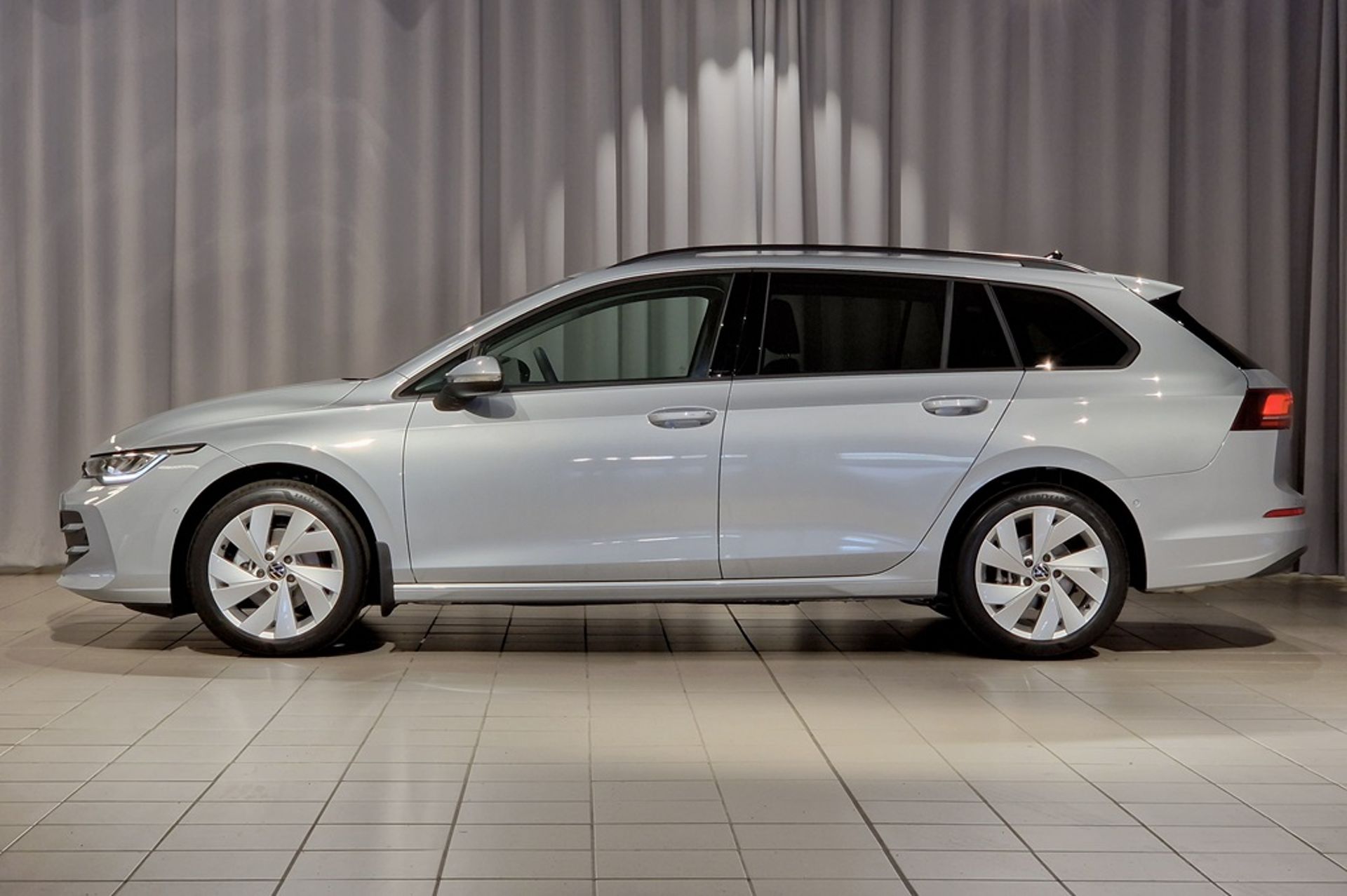 Volkswagen Golf 1.5 eTSI ACT OPF 2026, bild 2/16