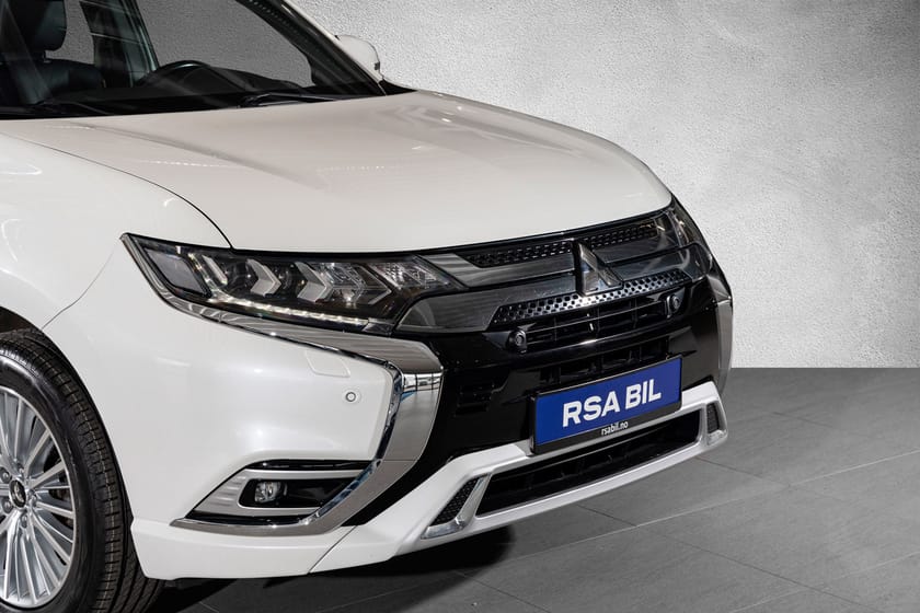 Bilde 5 av Mitsubishi Outlander PHEV 2,4 Instyle ,Norsk bil, Nybilgaranti, Hengerfeste,4x4