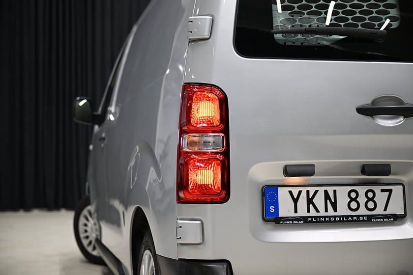 Bild 4 av Toyota Proace 1.6 D-4D 95HK Automat|Inredd|Drag|Lågmil|EnÄgare