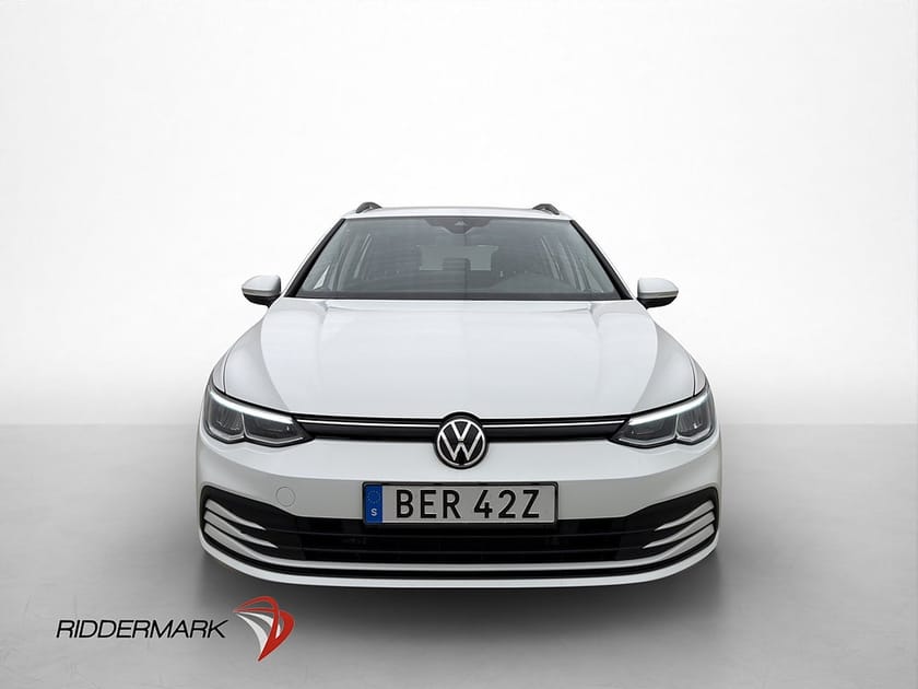 Bild 2 av Volkswagen Golf Sportscombi 1.5 eTSI 150hk B-Kamera Drag
