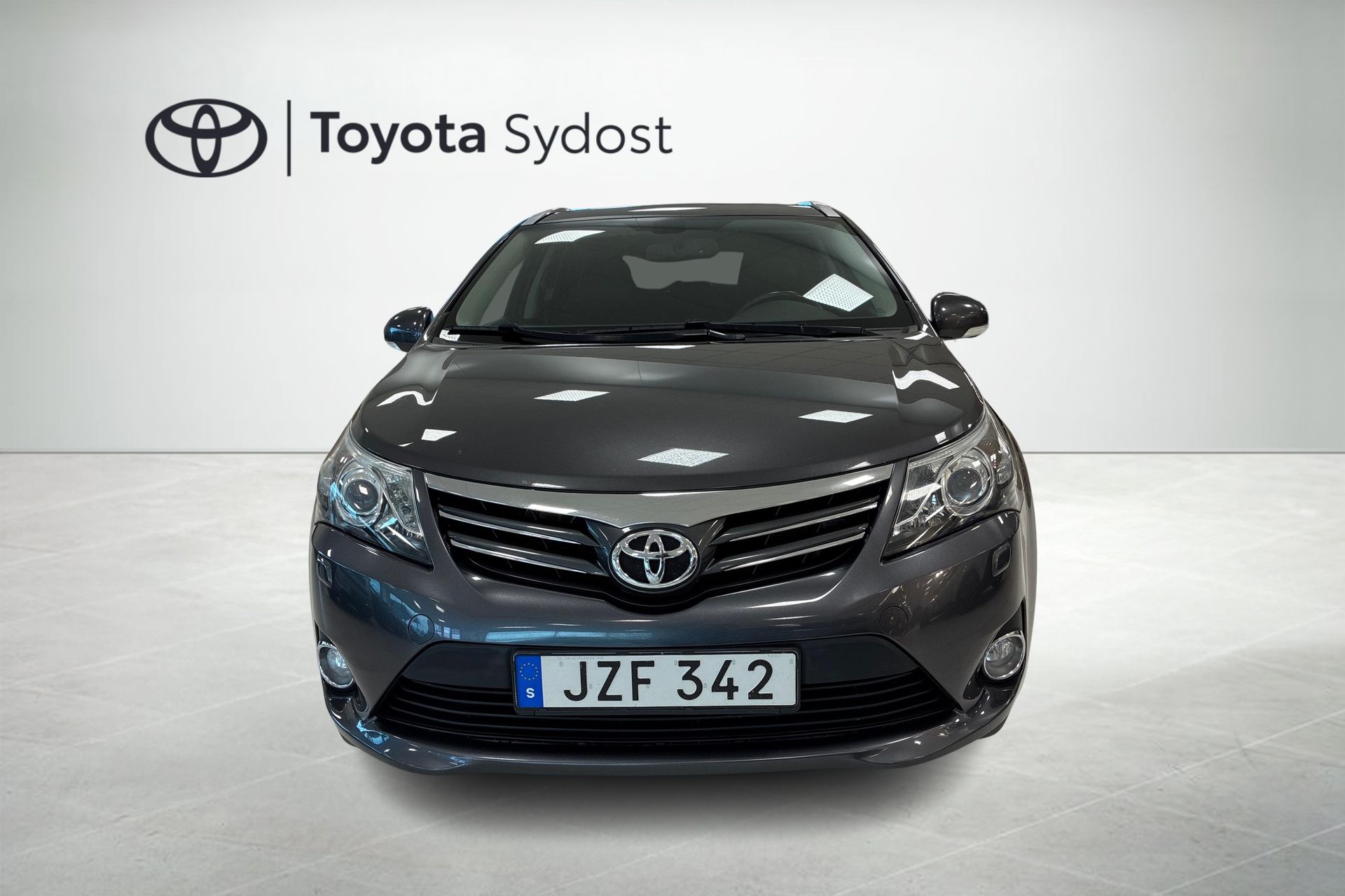 Toyota Avensis Kombi 1.8 Valvematic 2014, bild 5/10