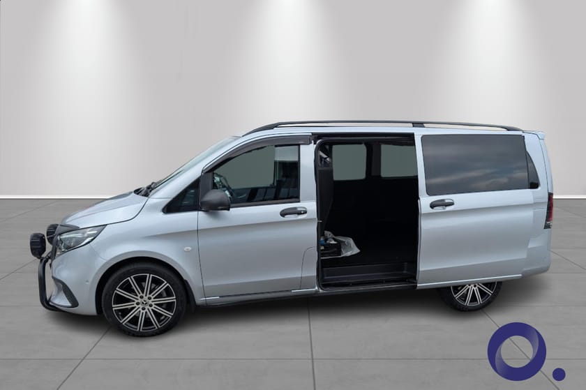 Bilde 2 av Mercedes-Benz Vito Tourer 116 CDI 4x4 3.1t