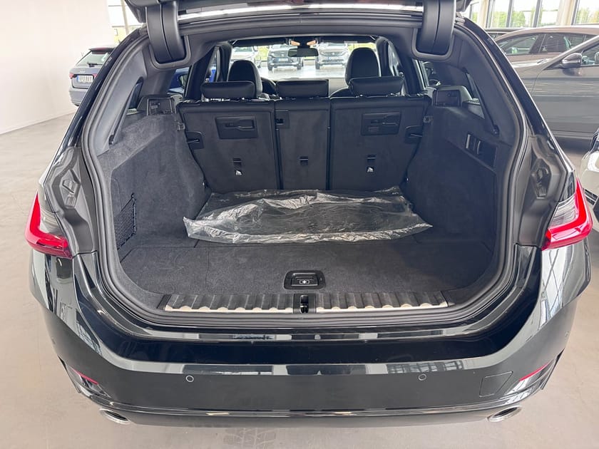 Bild 5 av BMW 320d xDrive Touring | Navi | Rattvärme | Kamera | Moms