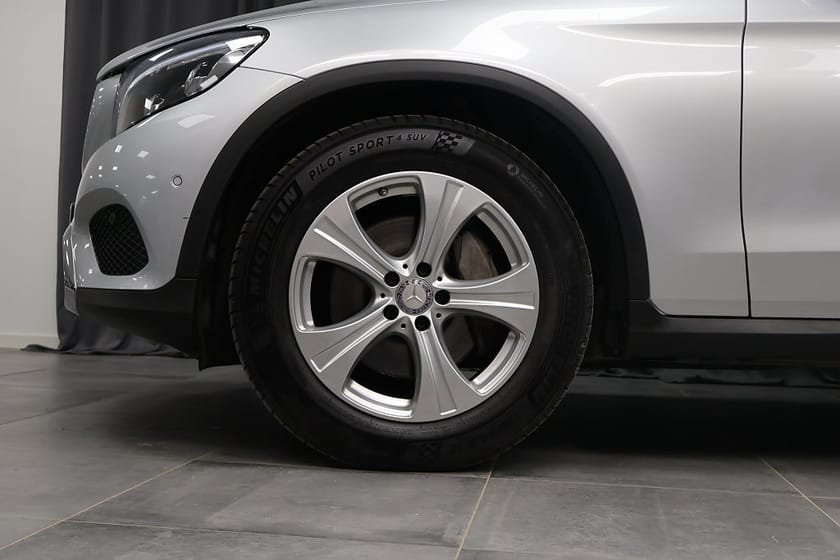 Bild 5 av Mercedes-Benz GLC 220 d 4MATIC Exclusive Multibeam säteskomfortpaket
