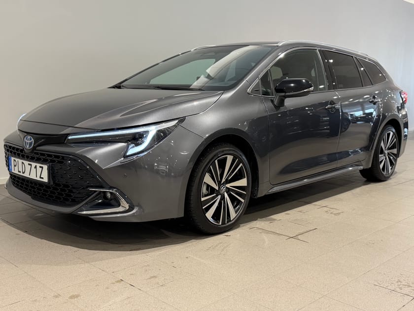 Bild 1 av Toyota Corolla Touring Sports Hybrid / Dragrkok / Sensorer / Backkamera /