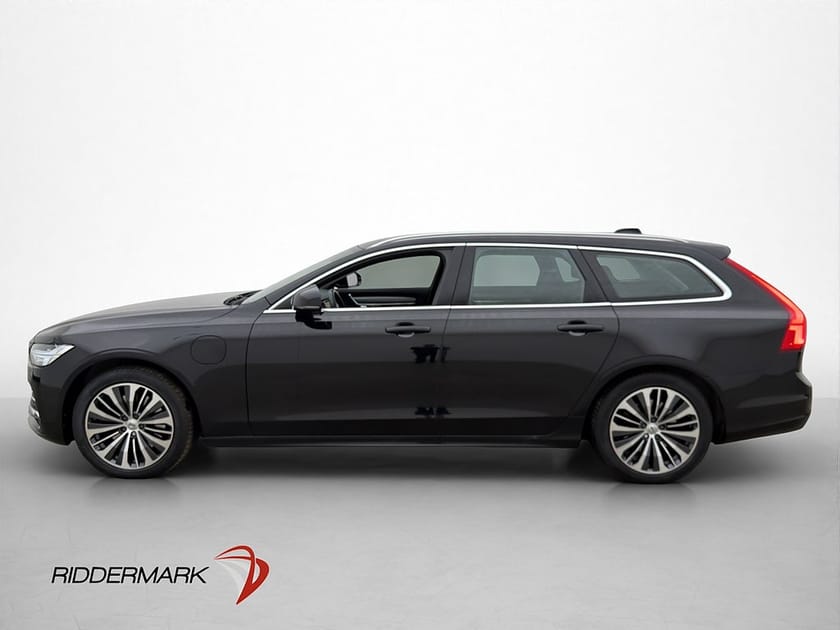 Bild 3 av Volvo V90 T8 AWD Momentum VOC Värmare Skinn CarPlay MOMS