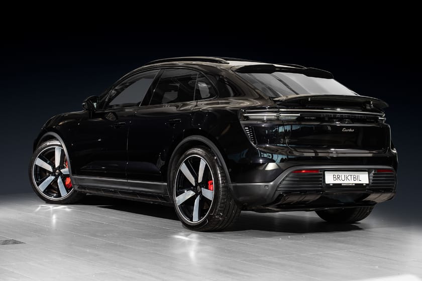 Bilde 2 av Porsche Macan Turbo 639hk | Burmester | Bakaksel | HUD | 22' | Pass.Display