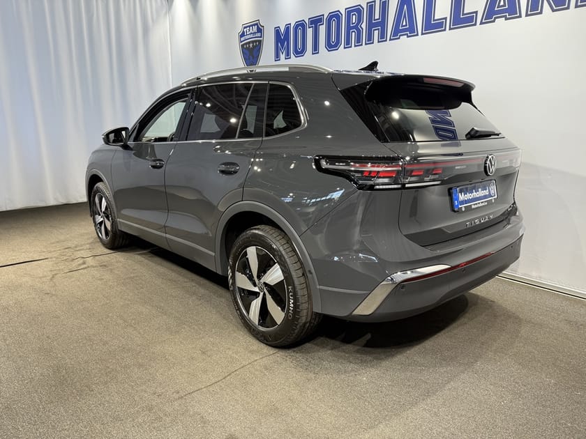 Bild 5 av Volkswagen Tiguan Style TDI / HUD / Massage / Drag / 360
