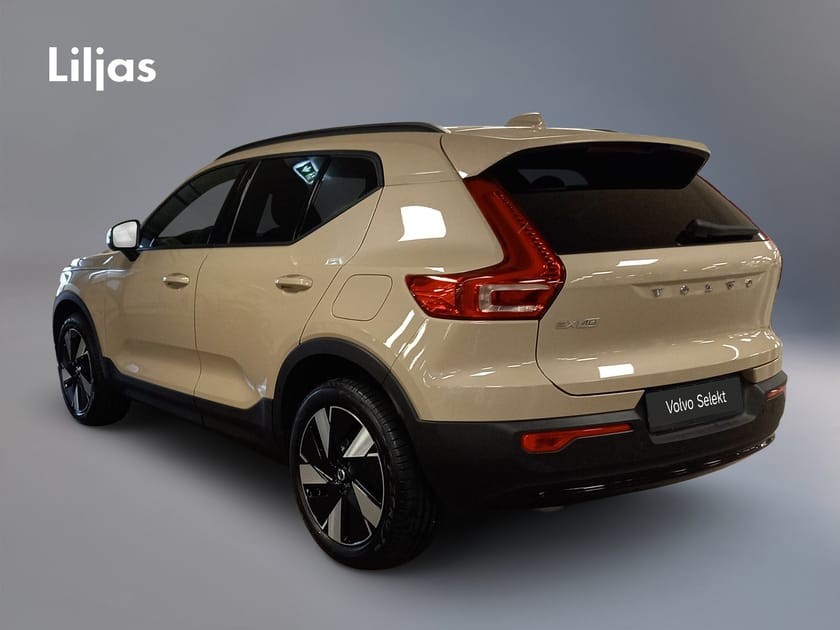 Bild 4 av Volvo EX40 Single Motor Extended Range R Core SE//360-Kamera//