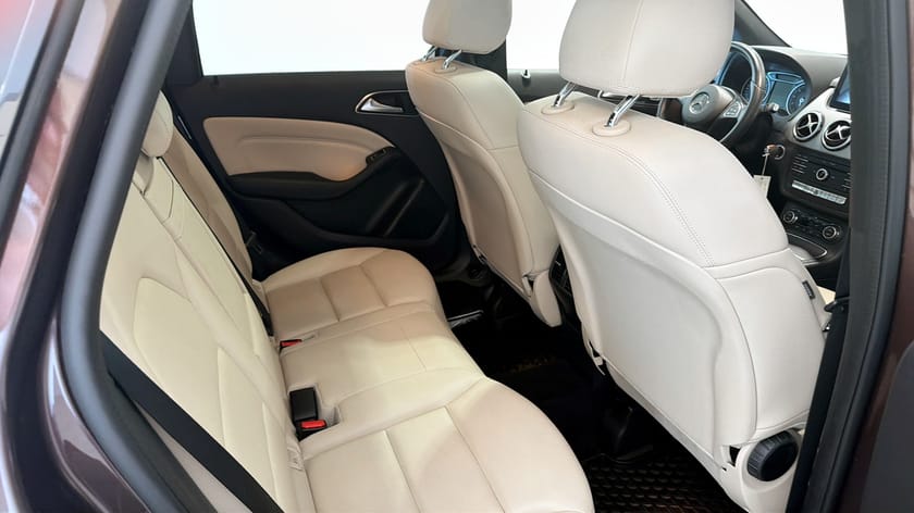 Bild 5 av Mercedes-Benz B 220 4MATIC 