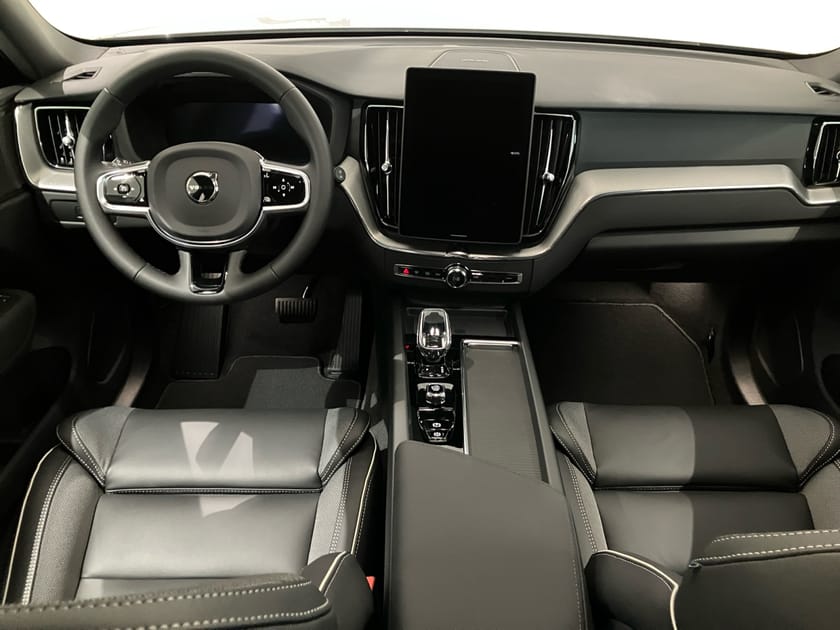Bild 5 av Volvo XC60 T6 Plus Black Nordic Edition