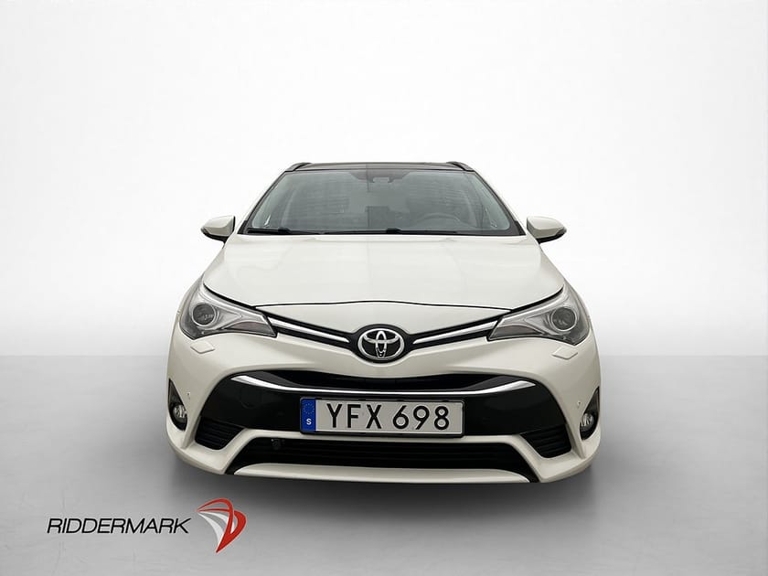 Bild 2 av Toyota Avensis Kombi 143hk Executive Pano Värm Kamera Skinn Drag