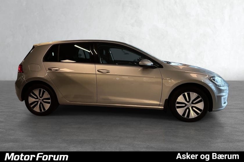 Bilde 4 av Volkswagen e-Golf VELUTSTYRT / SKINNSETER / NAVI / ACC / INNBYTTE