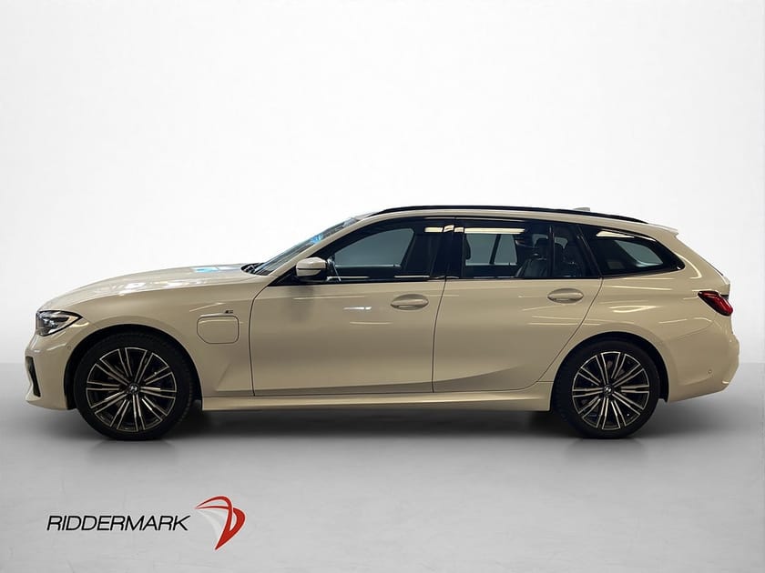 Bild 4 av BMW 330e Touring 330 292hk M Sport H/K Kamera Cockpit Navi