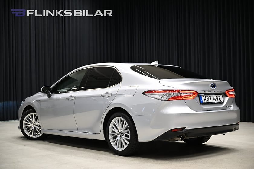 Bild 3 av Toyota Camry Hybrid CVT Executive Skinn Kamera Navigation