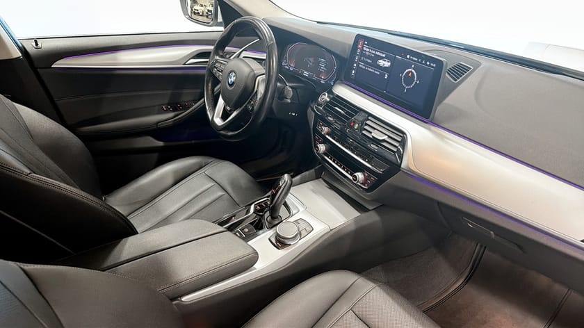 Bild 3 av BMW 520d Touring Dragkrok Winterpaket Värmare Tonade rutor Rattvärme
