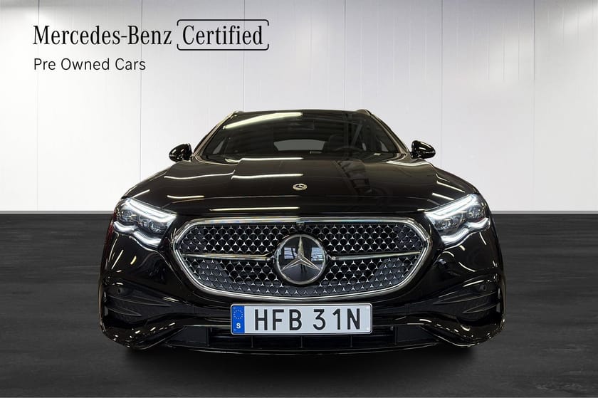 Bild 2 av Mercedes-Benz E 300 de 4MATIC T Moms/AMG/Panorama/Burmester
