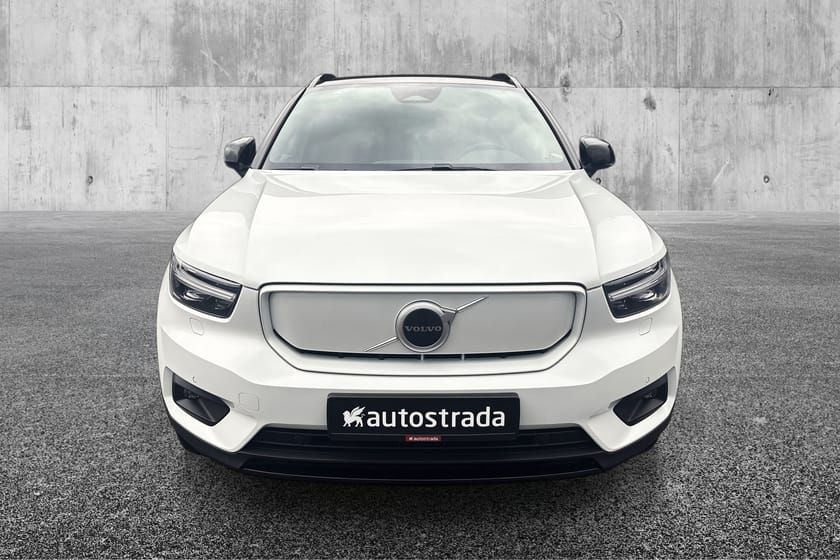 Bilde 2 av Volvo XC40 P8 AWD Recharge//Hengerfeste//