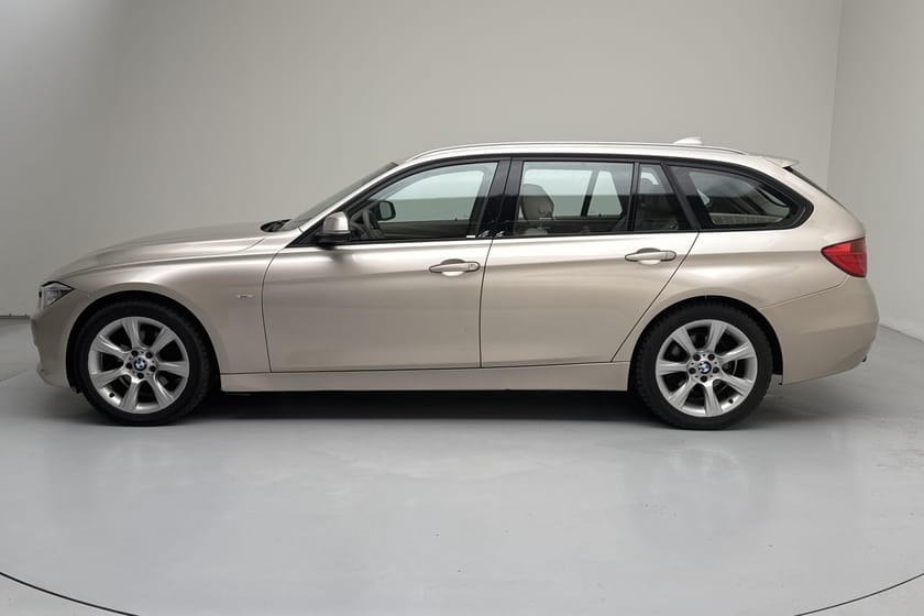 Bild 2 av BMW 330d xDrive Touring 330 258hk Modern Line HiFi
