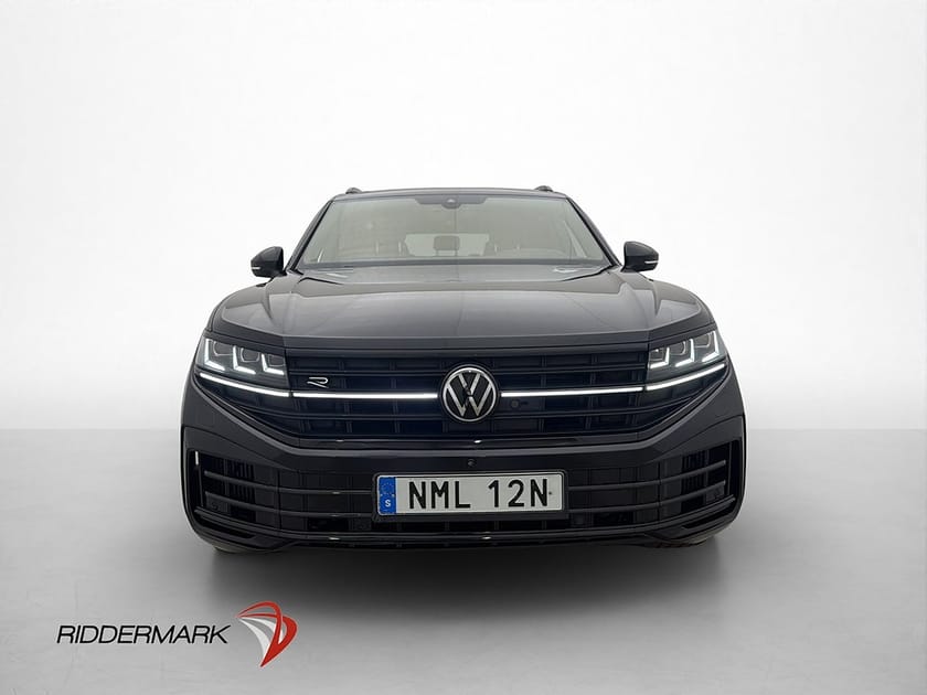 Bild 2 av Volkswagen Touareg R eHybrid R-Line Pano Luft 360° Drag MOMS
