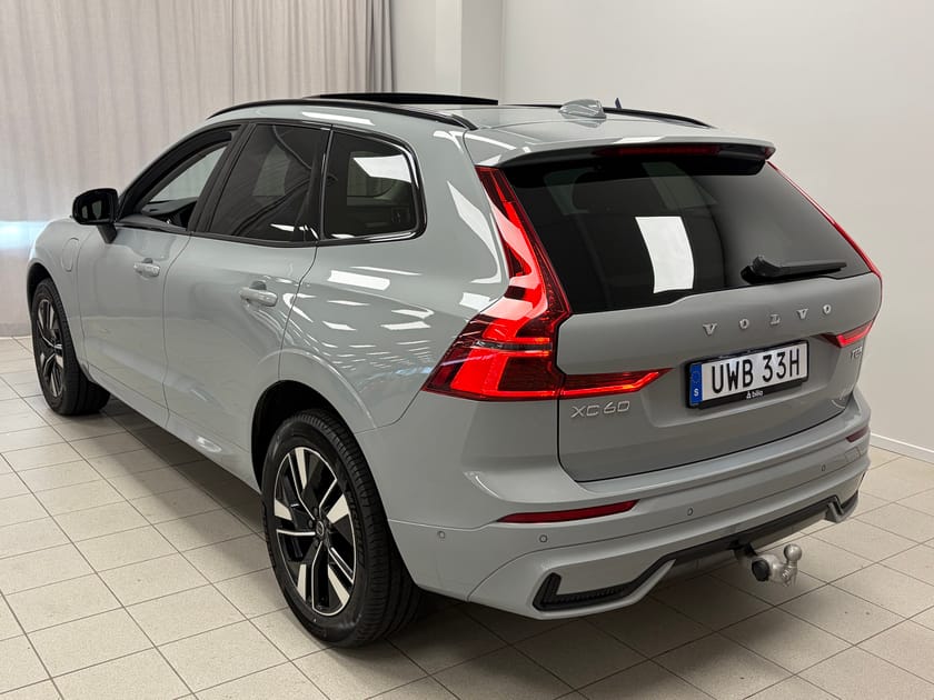 Bild 3 av Volvo XC60 T8 Plus Dark Nordic Edition | HarmanKardon PremiumSound | Parkeringskamera 360