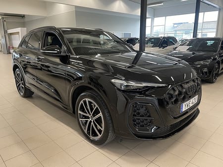 Audi Q5 2.0TDI 204HK Quattro S-line / Drag / Värmare / 360