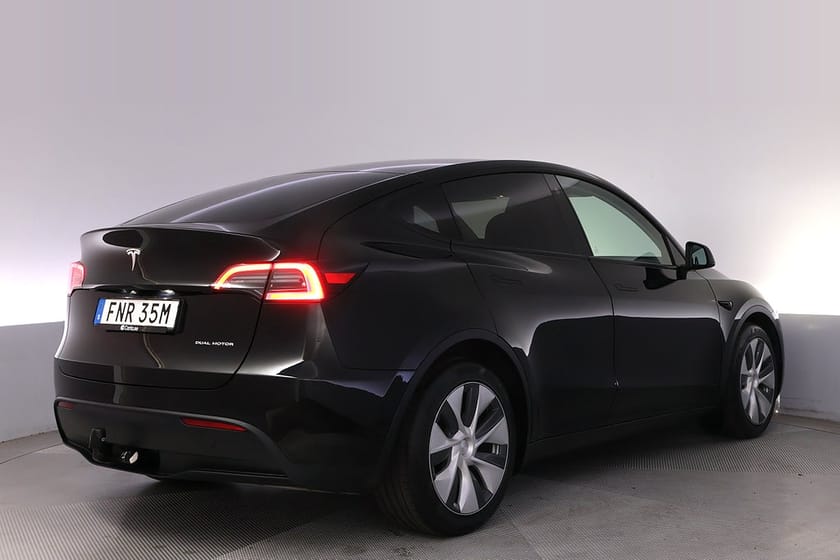 Bild 5 av Tesla Model Y Long Range AWD Autopilot Pano Drag